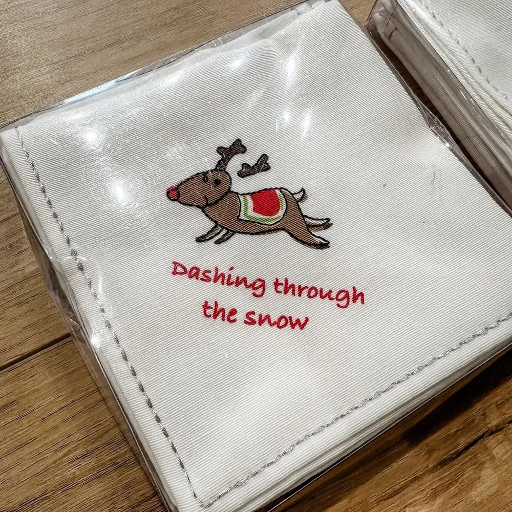 VTG New JC Penney Cloth Christmas Napkins 2 Sets 4 White Reindeer modern jingles